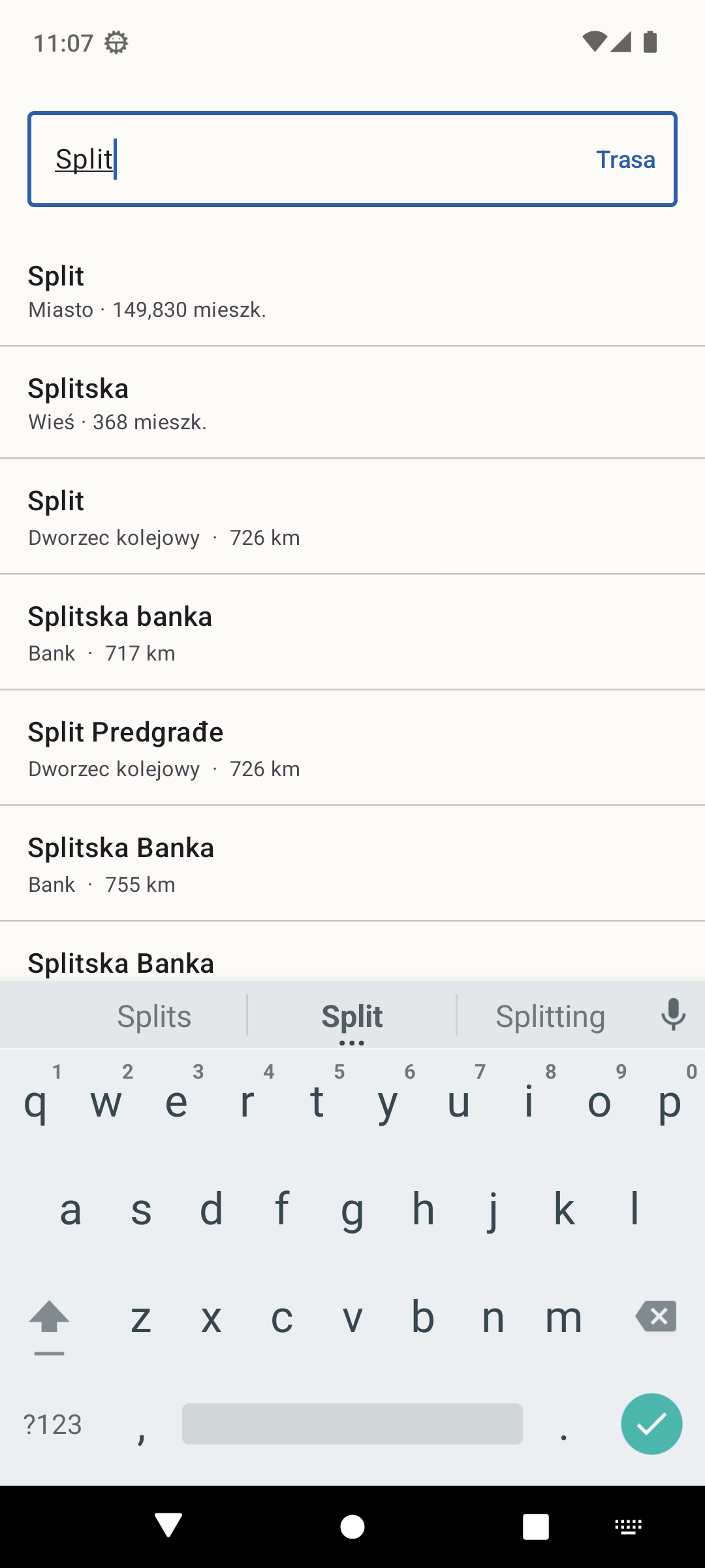 Wyszukiwanie pełnotekstowe bez sieci — wpisane „Split” zwraca miasto, wieś, dworce i banki z odległościami